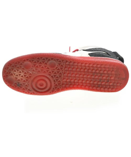 Maison Margiela รองเท้าผ้าใบ