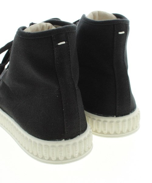 Maison Margiela รองเท้าผ้าใบ