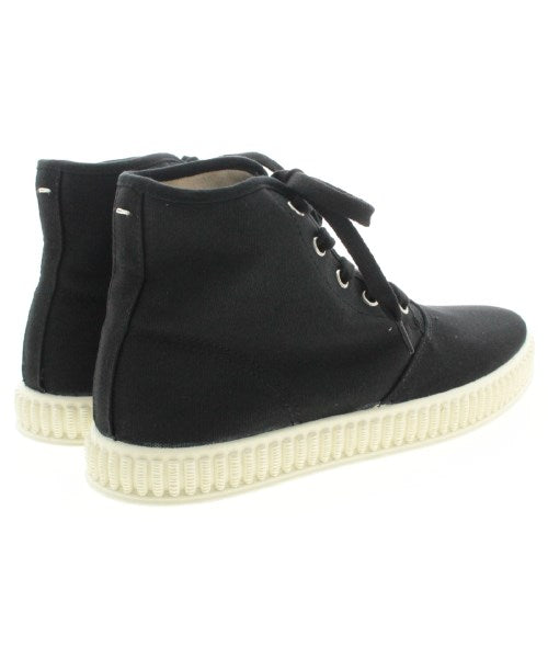 Maison Margiela รองเท้าผ้าใบ