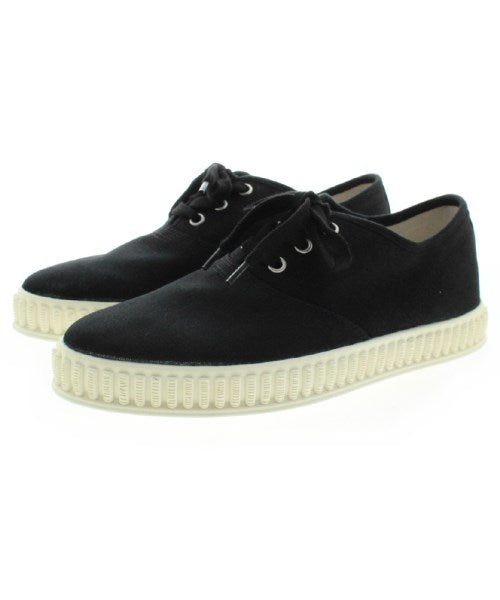 Maison Margiela รองเท้าผ้าใบ