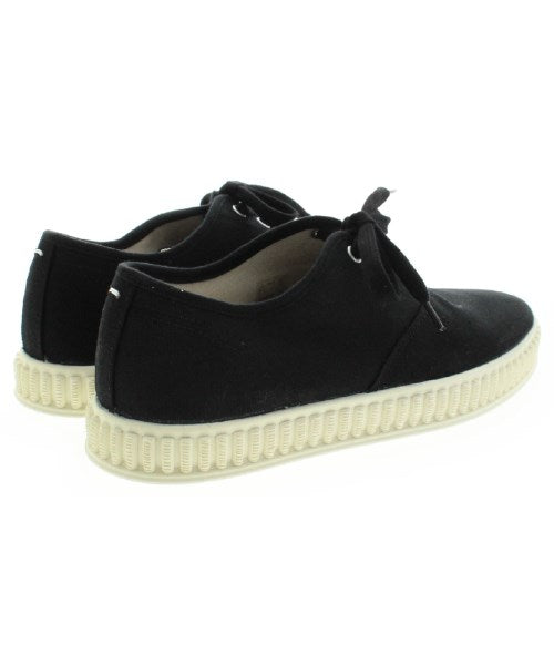 Maison Margiela รองเท้าผ้าใบ
