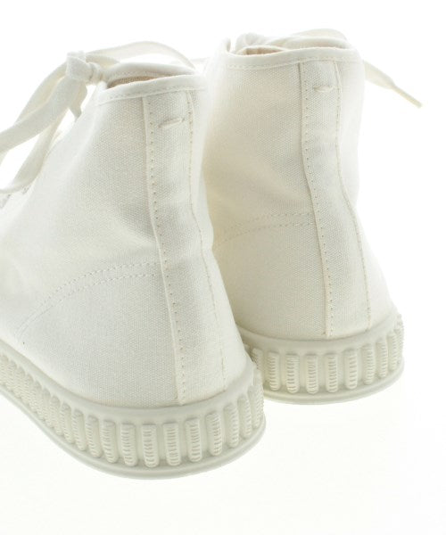 Maison Margiela รองเท้าผ้าใบ