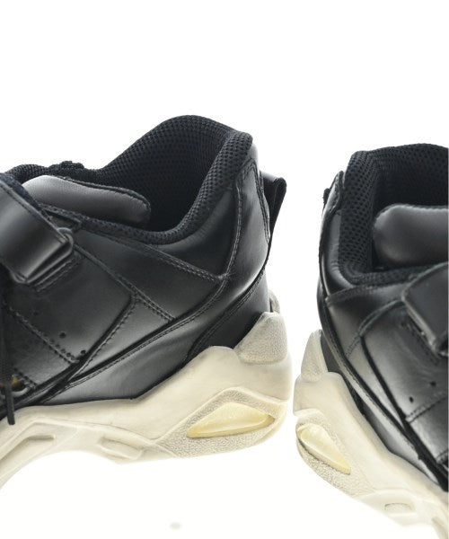 Maison Margiela รองเท้าผ้าใบ