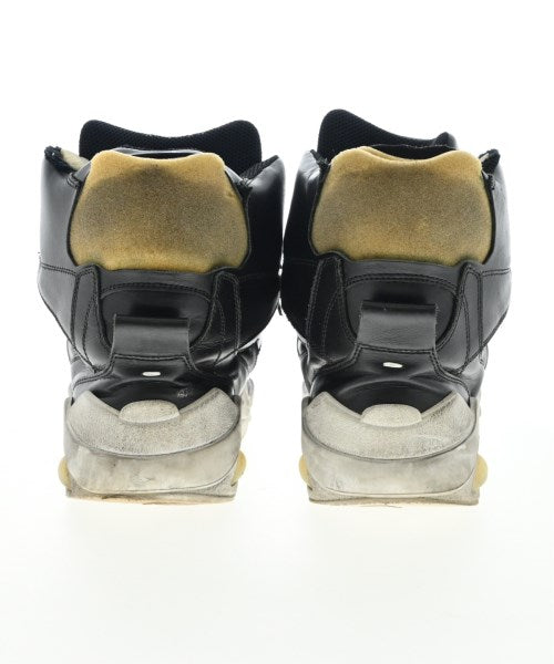 Maison Margiela รองเท้าผ้าใบ