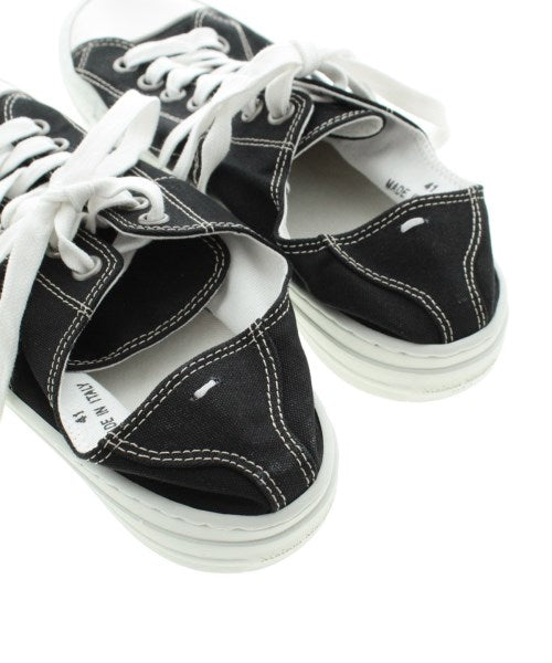Maison Margiela รองเท้าผ้าใบ
