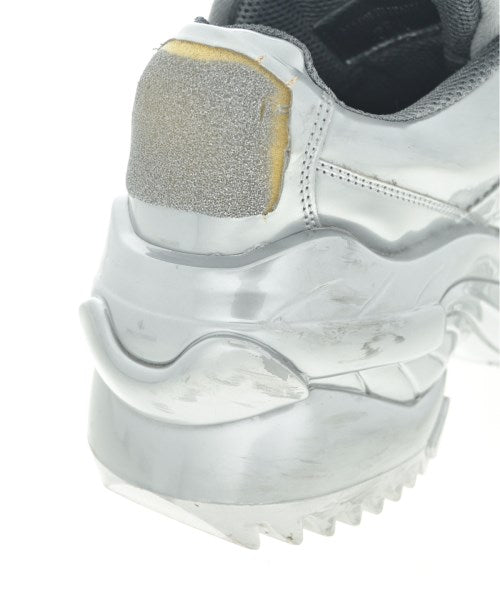 Maison Margiela รองเท้าผ้าใบ