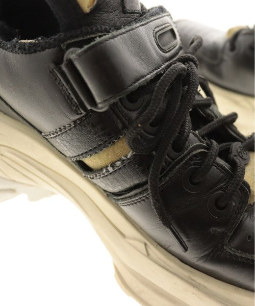 Maison Margiela รองเท้าผ้าใบ