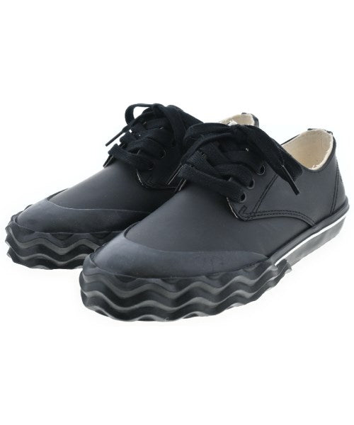 Maison Margiela รองเท้าผ้าใบ