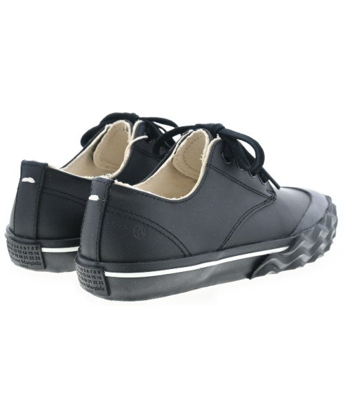 Maison Margiela รองเท้าผ้าใบ