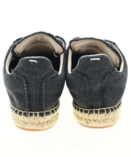 Maison Margiela รองเท้าผ้าใบ