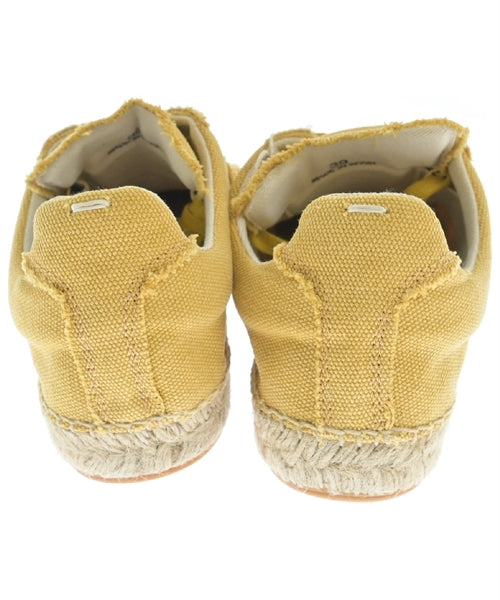 Maison Margiela รองเท้าผ้าใบ