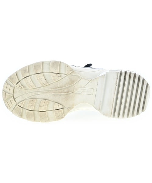 Maison Margiela รองเท้าผ้าใบ