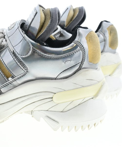 Maison Margiela รองเท้าผ้าใบ
