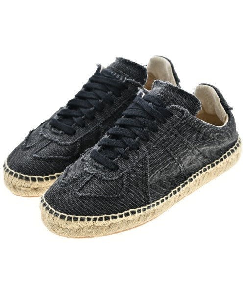 Maison Margiela รองเท้าผ้าใบ