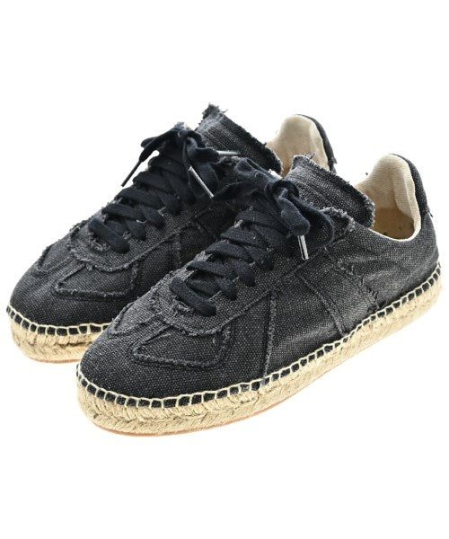 Maison Margiela รองเท้าผ้าใบ
