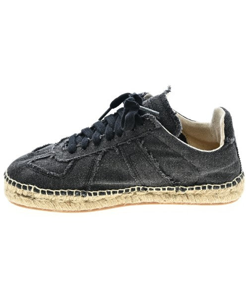 Maison Margiela รองเท้าผ้าใบ