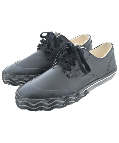 Maison Margiela รองเท้าผ้าใบ