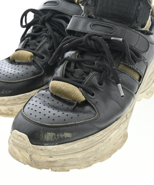 Maison Margiela รองเท้าผ้าใบ