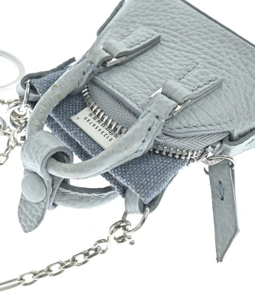 Maison Margiela เครื่องประดับบนกระเป๋า