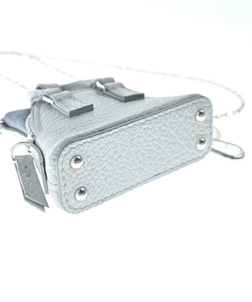 Maison Margiela เครื่องประดับบนกระเป๋า