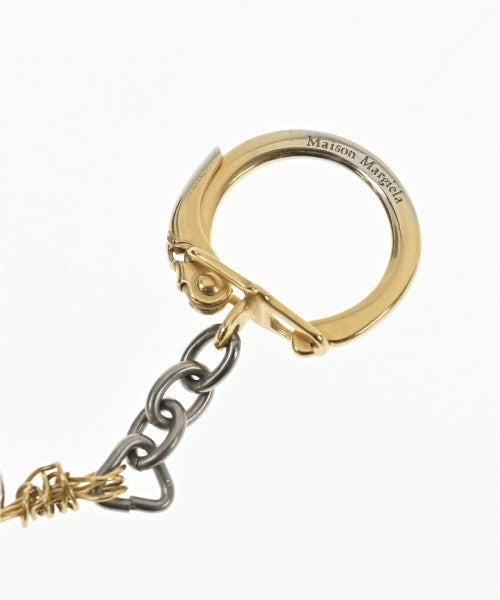 Maison Margiela เจาะ