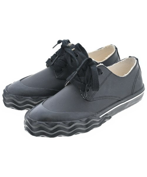 Maison Margiela รองเท้าผ้าใบ
