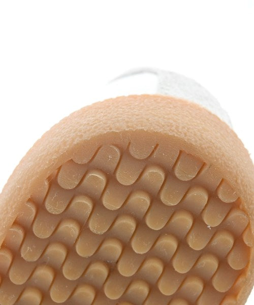 Maison Margiela รองเท้าผ้าใบ