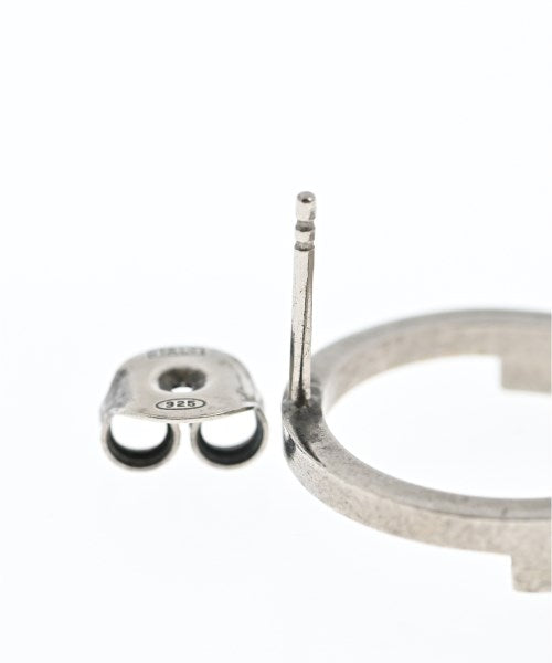 Maison Margiela เจาะ