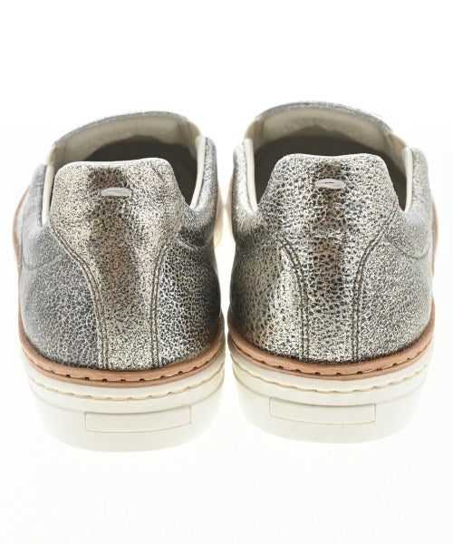 Maison Margiela รองเท้าผ้าใบ
