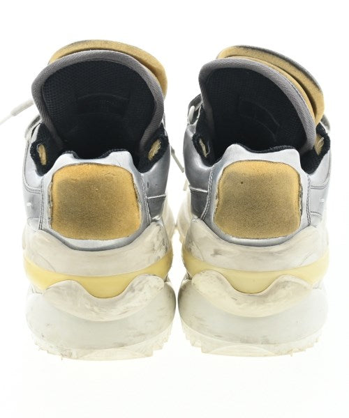 Maison Margiela รองเท้าผ้าใบ