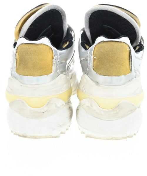 Maison Margiela รองเท้าผ้าใบ