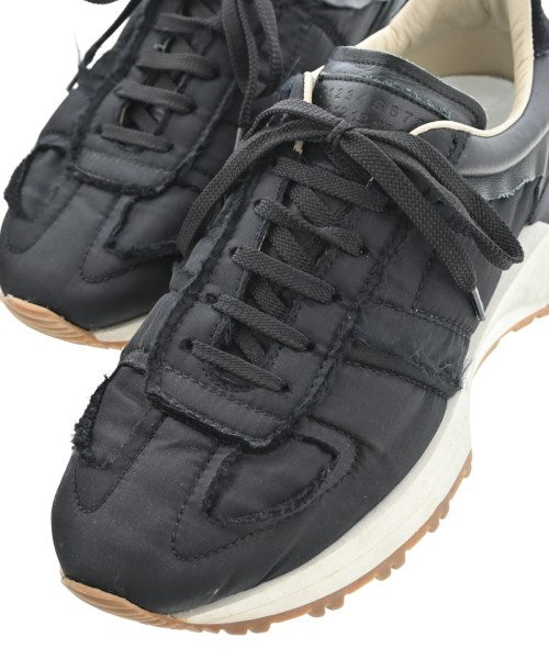 Maison Margiela รองเท้าผ้าใบ