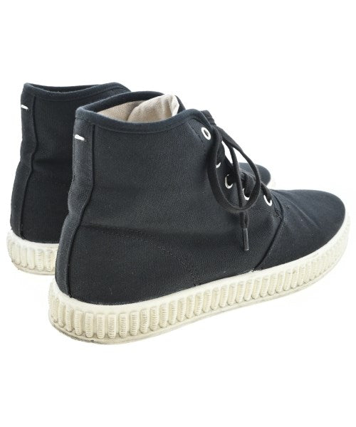 Maison Margiela รองเท้าผ้าใบ