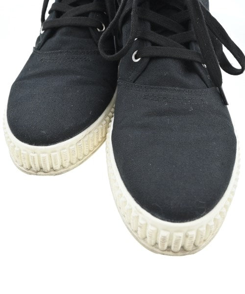 Maison Margiela รองเท้าผ้าใบ