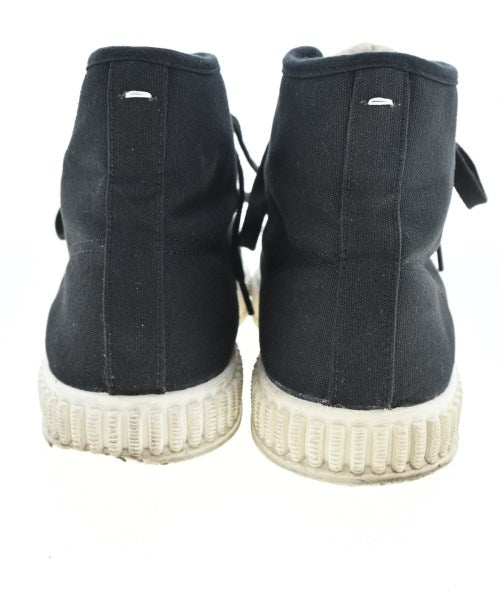 Maison Margiela รองเท้าผ้าใบ
