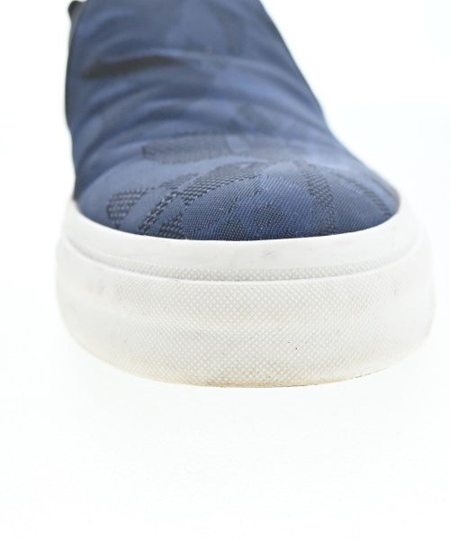 ALEXANDER MCQUEEN รองเท้าผ้าใบ