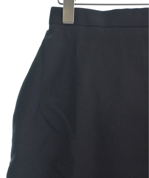 BALENCIAGA กระโปรงยาวถึงเข่า