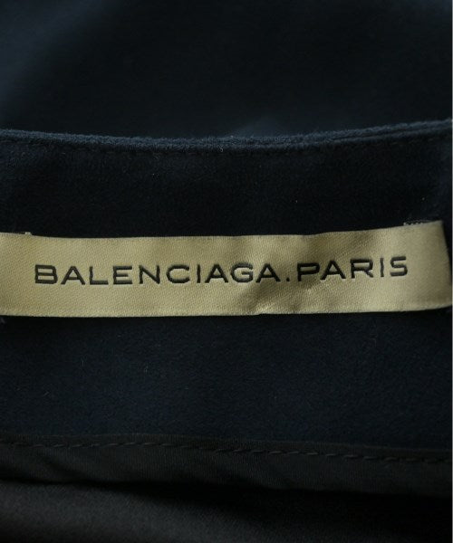BALENCIAGA กระโปรงยาวถึงเข่า