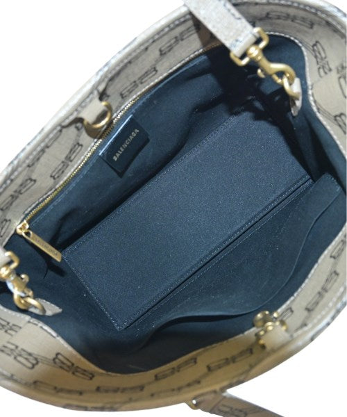 BALENCIAGA กระเป๋าถือขนาดใหญ่