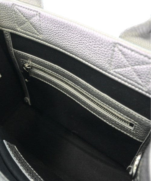 BALENCIAGA กระเป๋าถือ