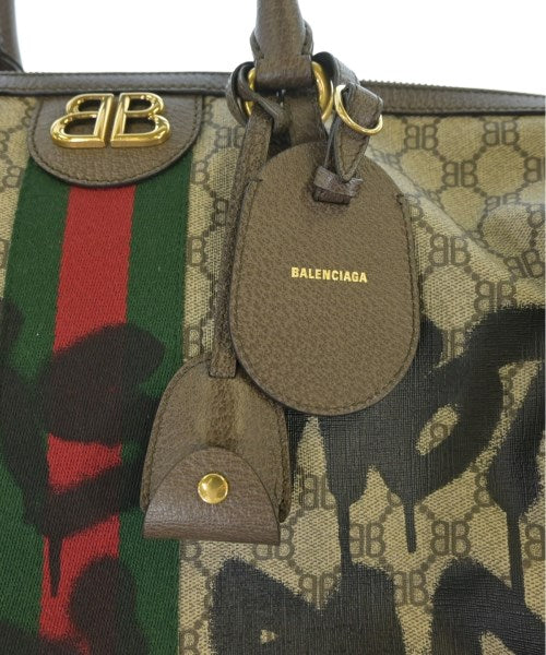 BALENCIAGA กระเป๋าใส่อุปกรณ์ขนาดใหญ่