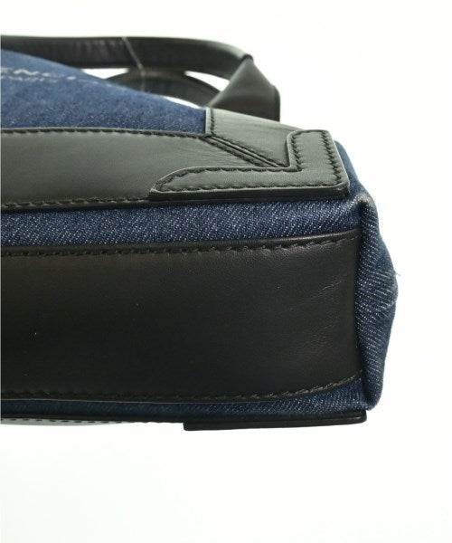 BALENCIAGA กระเป๋าถือ
