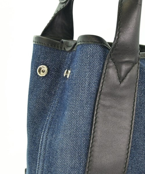 BALENCIAGA กระเป๋าถือ