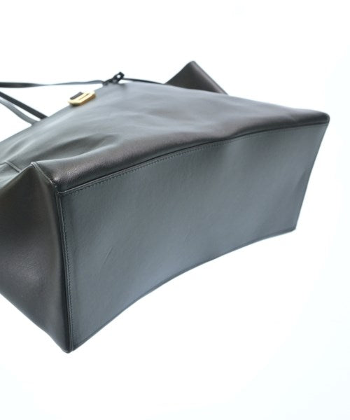 BALENCIAGA กระเป๋าถือขนาดใหญ่