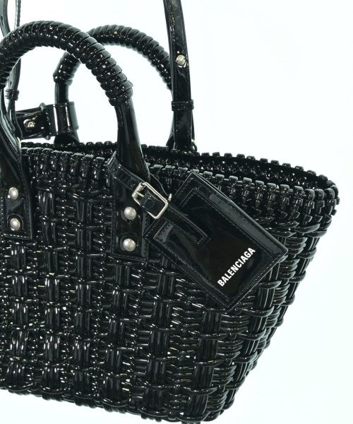 BALENCIAGA กระเป๋าทรงตะกร้า