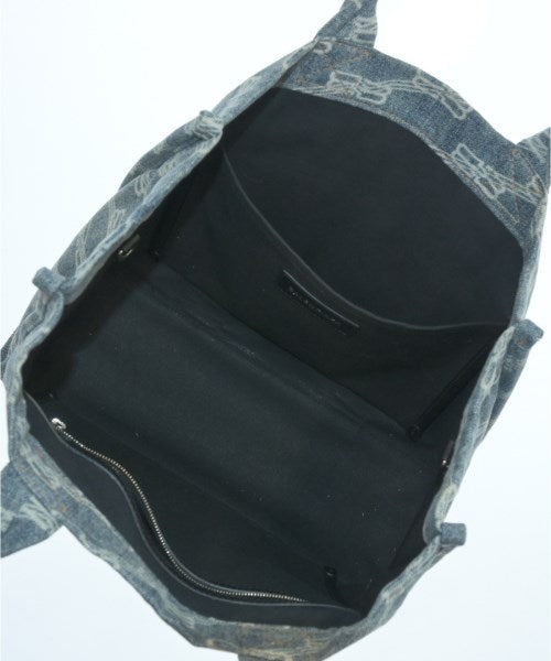 BALENCIAGA กระเป๋าถือขนาดใหญ่