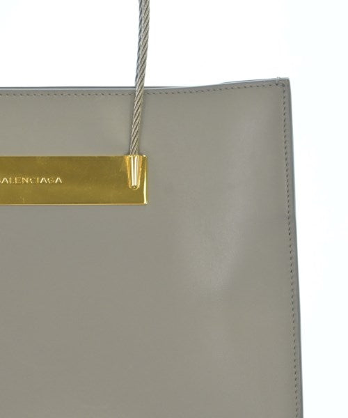 BALENCIAGA กระเป๋าถือ