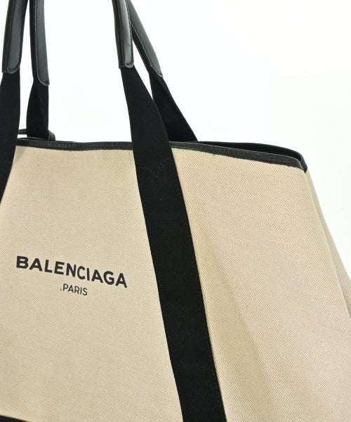 BALENCIAGA กระเป๋าถือขนาดใหญ่