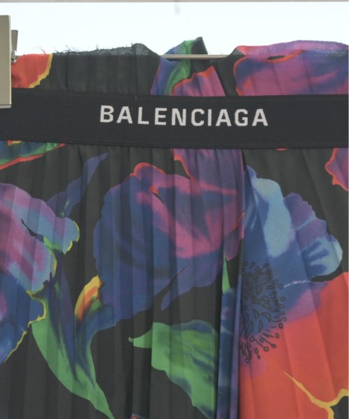 BALENCIAGA กระโปรงยาวถึงเข่า