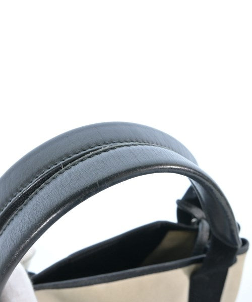 BALENCIAGA กระเป๋าสะพาย